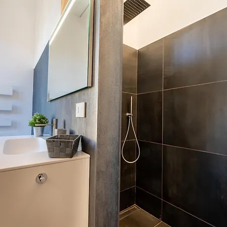 Apartman New 2024 - Ancient - Where Classic Style Meets Modern Design And Comforts - Larihome A41 *